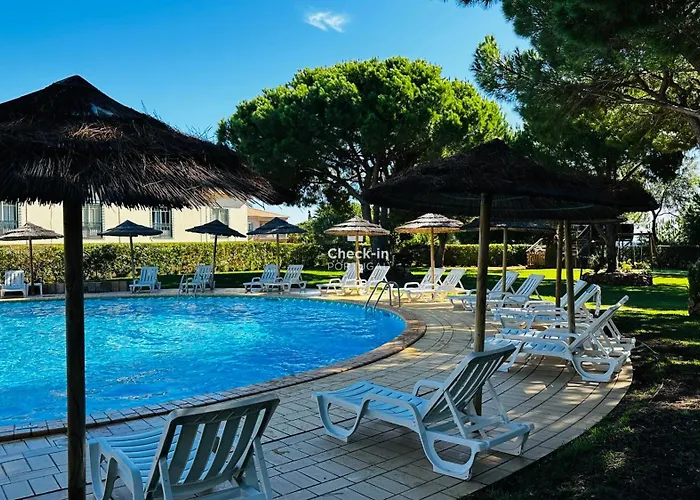 Bicos 7 - Shared Pool - 6 Guests -